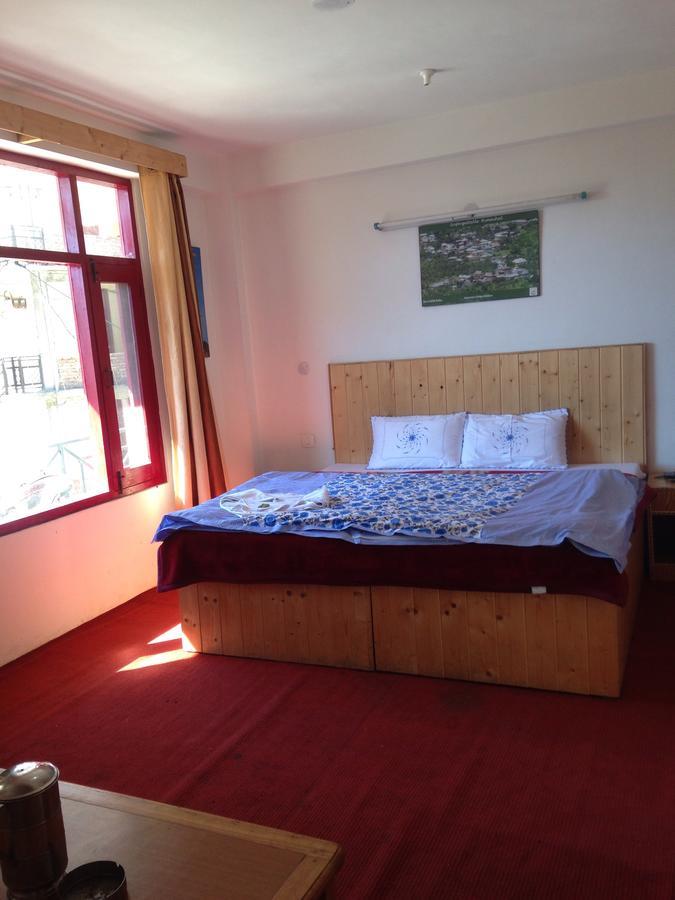 Seraj International Manali  Ngoại thất bức ảnh
